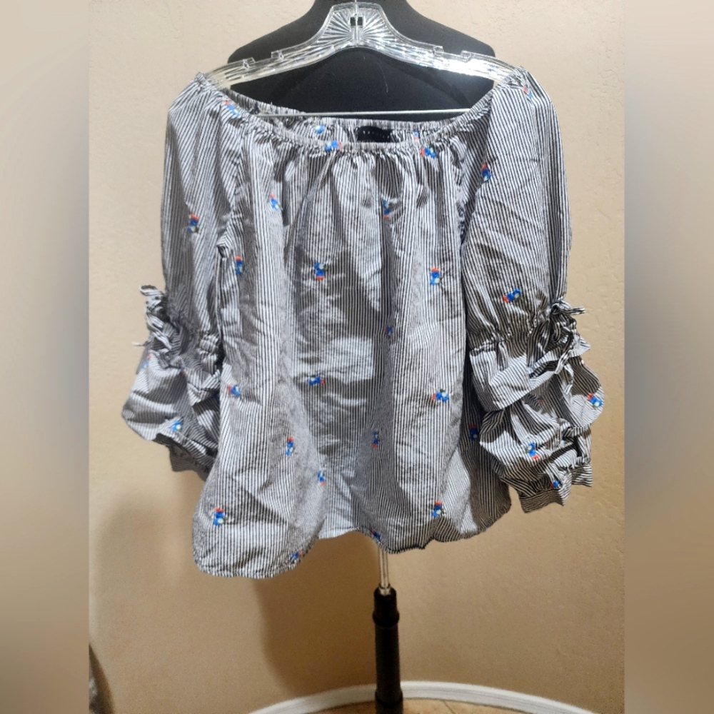 Santuary Striped Off-Shoulder Top with Floral Embroidery Elastic Sleeves Puffs M
